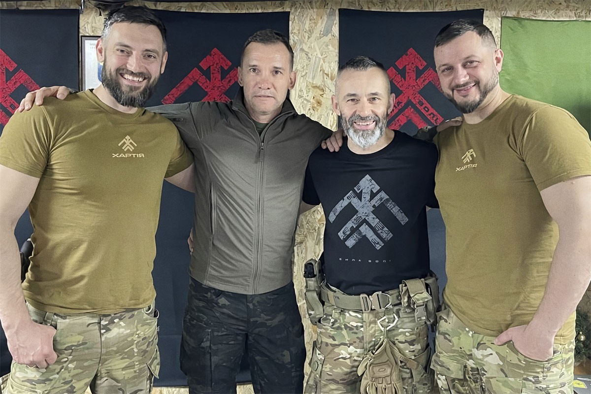 Andrij Ševčenko obišao vojnike Ukrajine na frontu (FOTO)