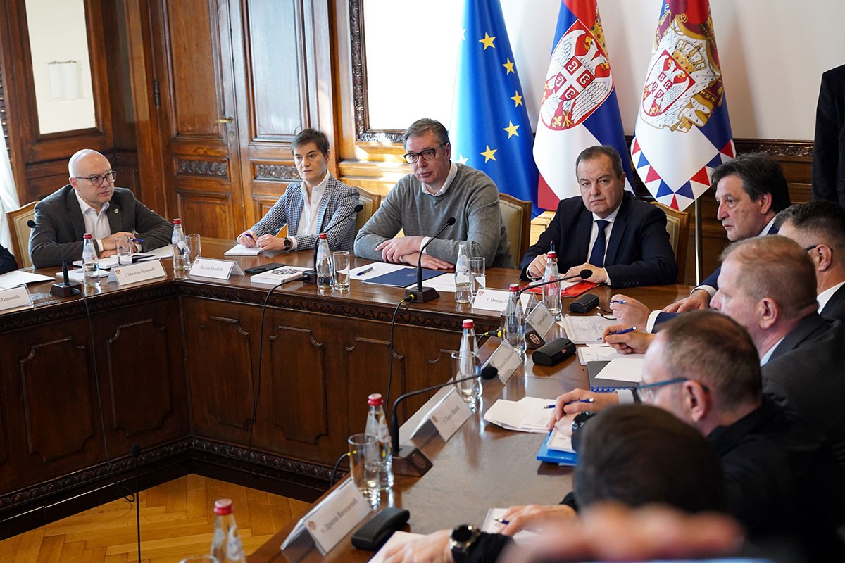Vučić: Sačuvaćemo zemlju u složenim okolnostima