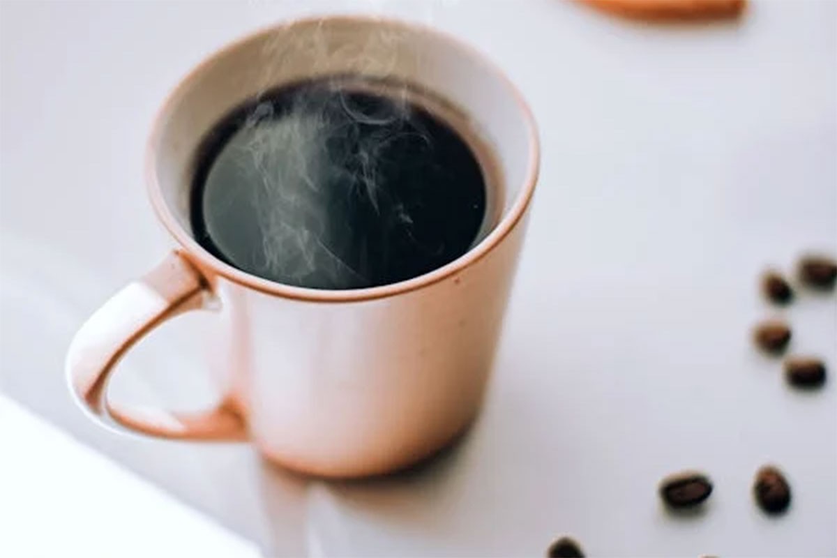 Za sjajnu i glatku kosu, talog kafe može pomoći
