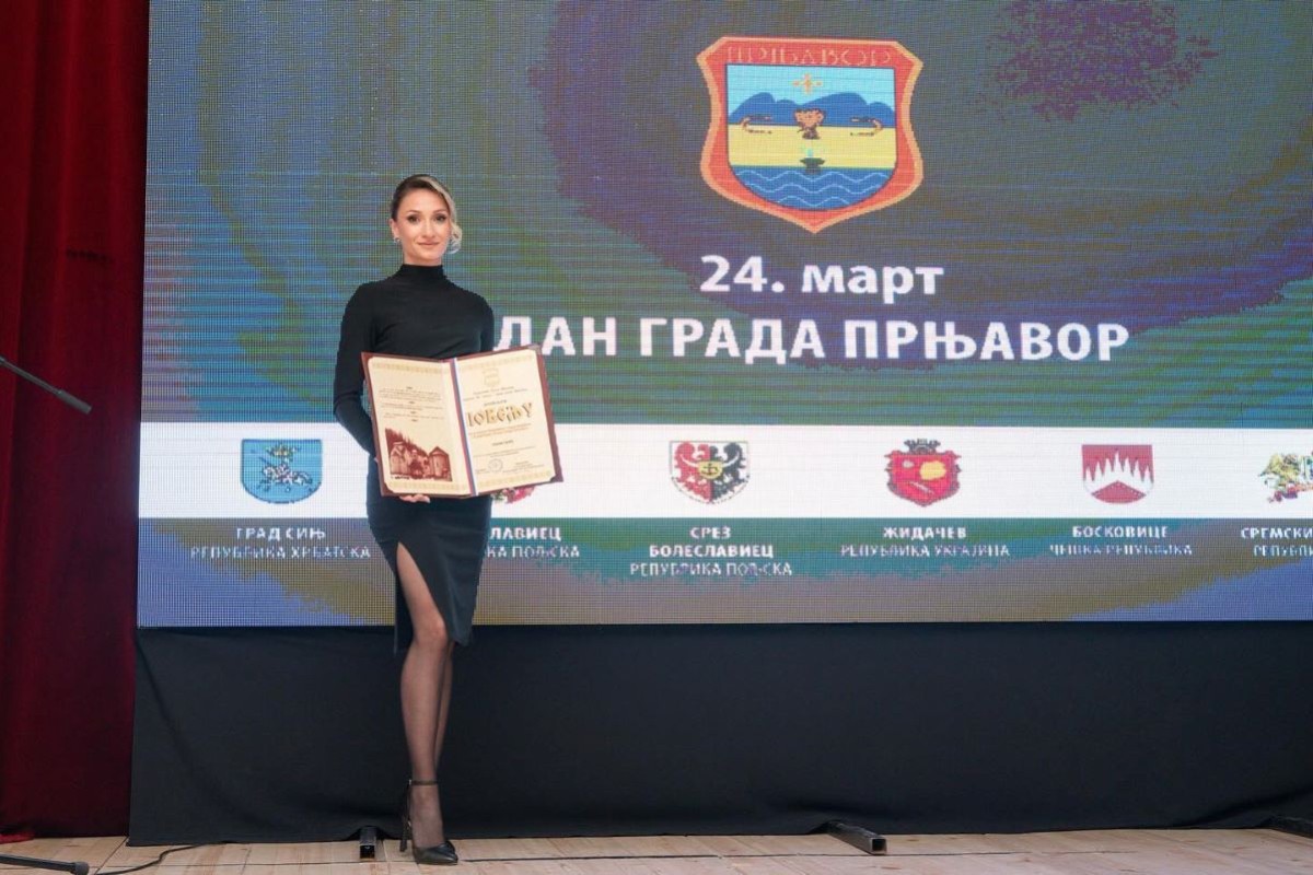 Jeleni Gajić povelja zaslužnog građanina grada Prnjavor