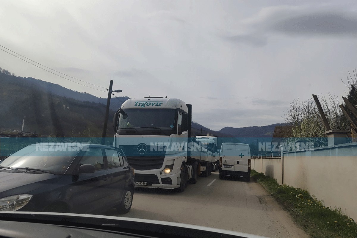 Saobraćajni kolaps: Kilometarske kolone prema Zenici (VIDEO)