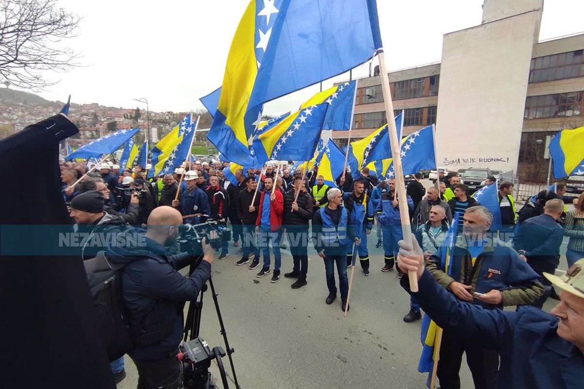 Zenički rudari počeli proteste u Sarajevu (VIDEO)