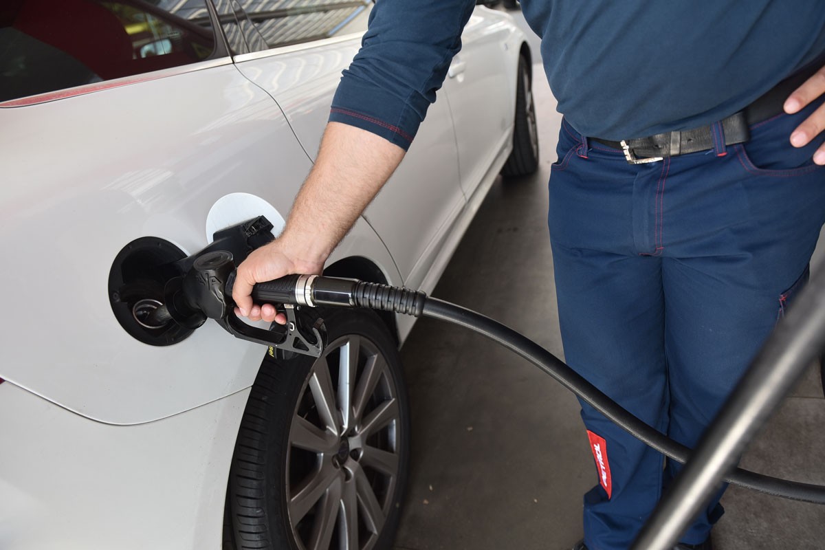 Šta se može desiti ako sipate pogrešno gorivo u automobil?
