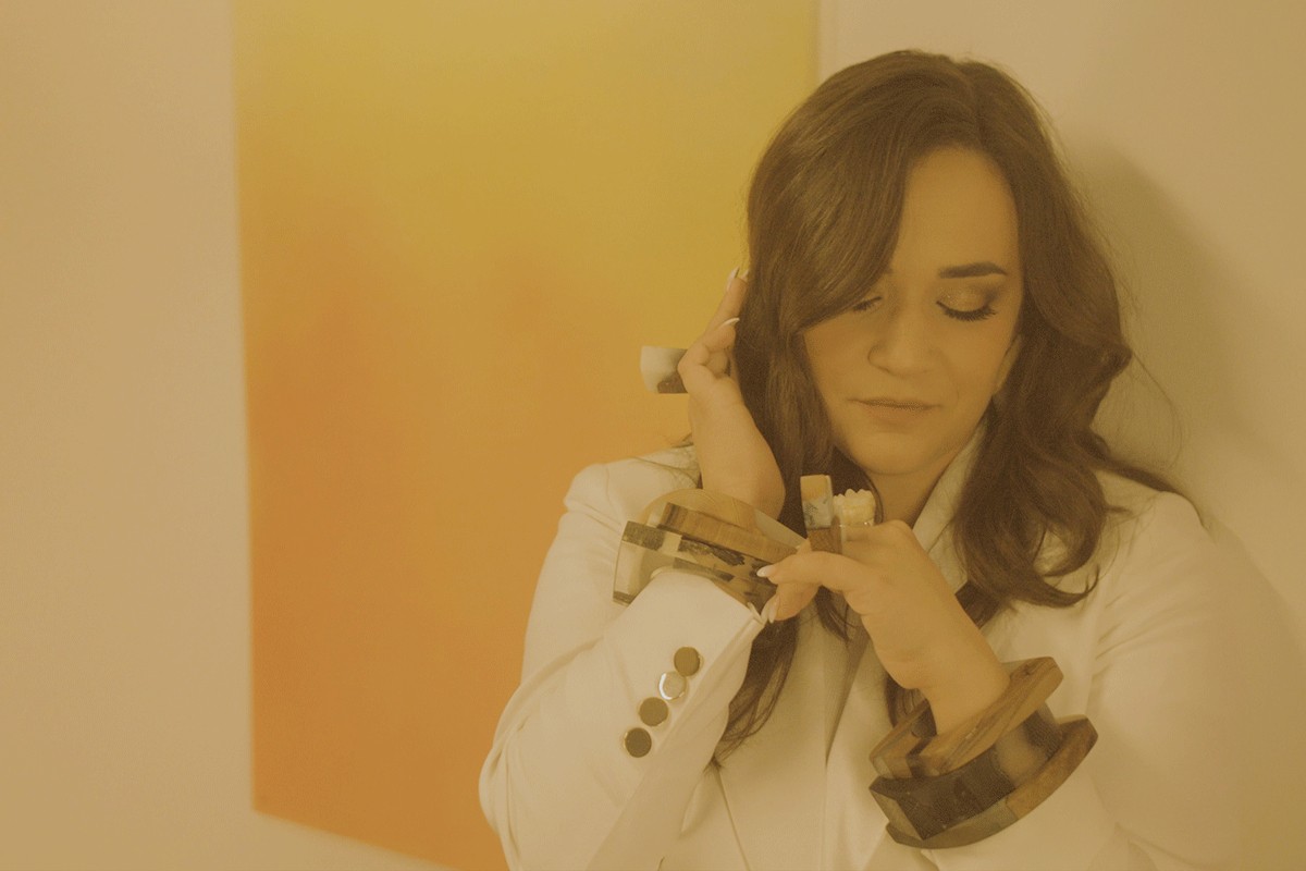 Esma Numanović za "Nezavisne": Osjećam se kao sunđer za muziku, riječi i emocije