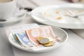 Dobila napojnicu od preko 800 evra, ali morala mušteriji ispuniti ...
