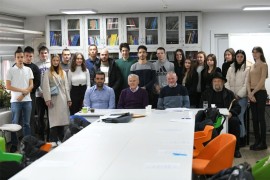 Petar Božović donirao prihod od predstave učenicima i studentima