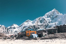 Nepalska vojska pokreće akciju čišćenja: Uklanjaju smeće i leševe ...
