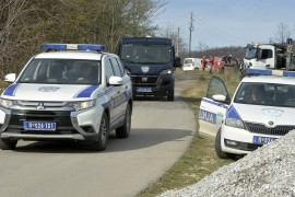 Policija na groblje dovela majku jednog od osumnjičenih za ubistvo ...