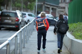Policiji prijavljeno da je vozač u Banjaluci djetetu nudio novac i ...