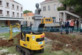 Kružni tok u Trebinju pomjerio kralja Petra