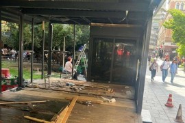 Uklonjena bespravno postavljena bašta u Sarajevu