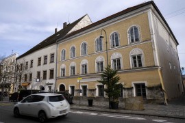 Privedeni dok su obilježavali rođendan Adolfa Hitlera