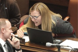 "Peh" u najgorem trenutku: Senatorka uhapšena zbog sumnje da je ...
