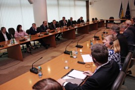 "Trojka" rekla ambasadorima PIC-a ispod koje crvene linije neće ići