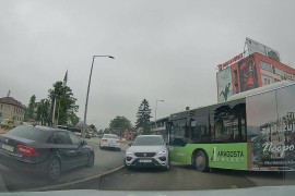 Kolaps u Banjaluci: Sudar u kružnom toku, ušao u pogrešan smjer ...