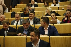 Oglasio se Predstavnički dom Parlamenta FBiH o pozivanju na oružje