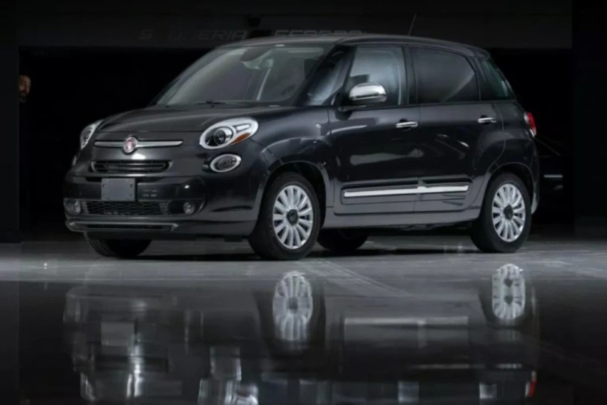 Na prodaju poseban Fiat 500L: Papa se vozio u njemu (FOTO, VIDEO)