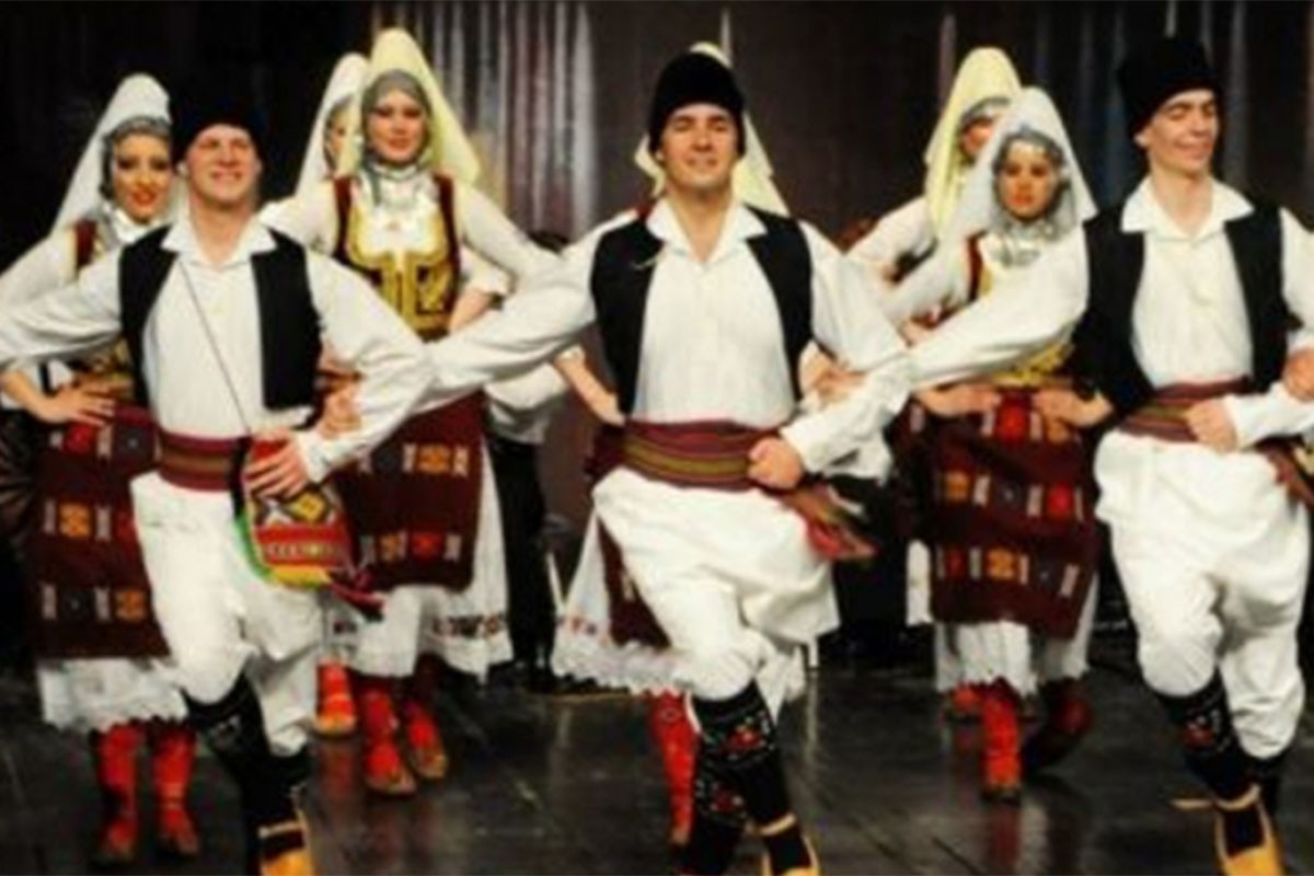 Održano veče folklora