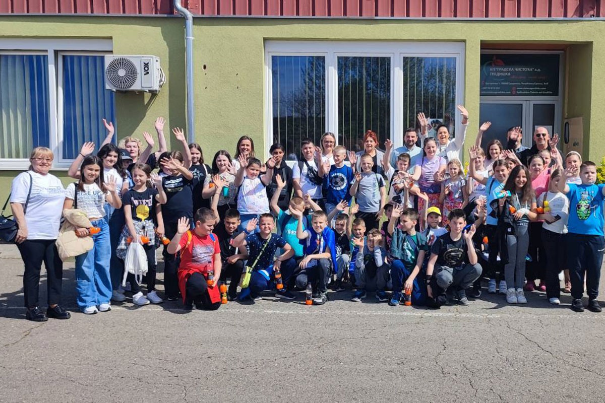 Osnovci iz Gradiške posjetili "Gradsku čistoću"