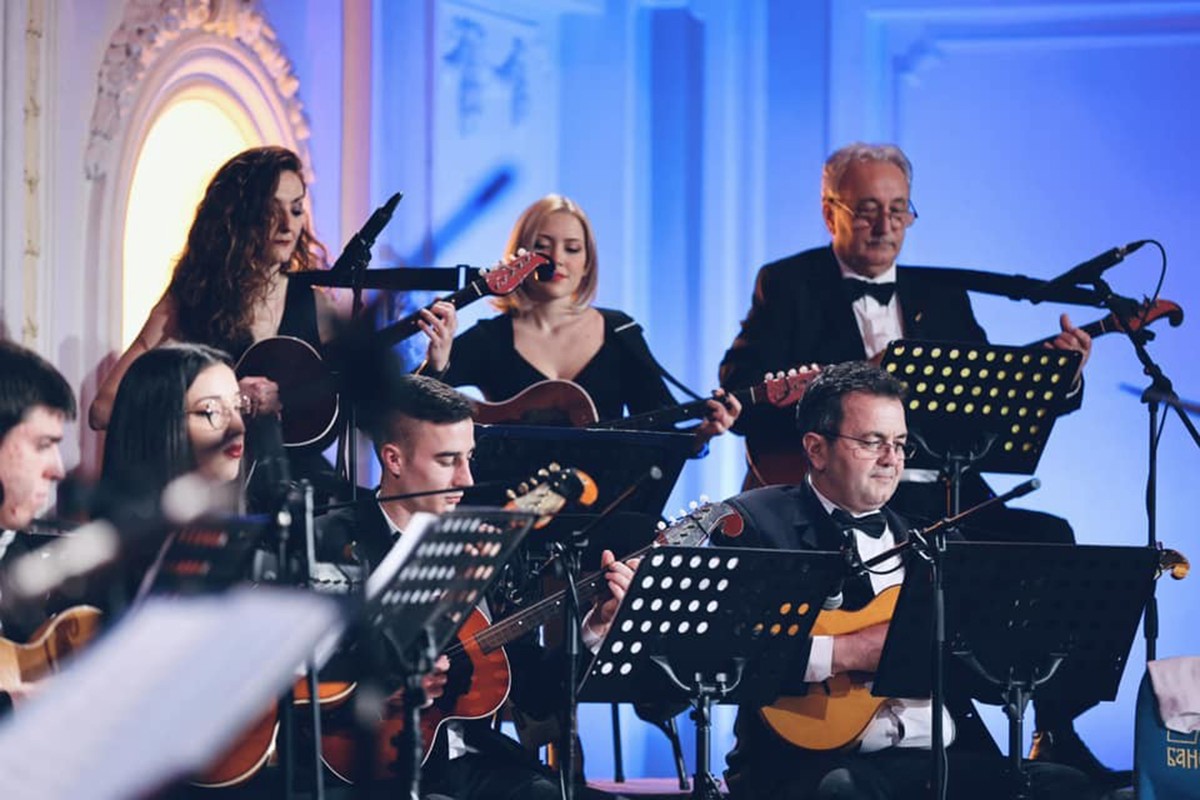 Međunarodni festival "Veče uz tamburu" u Banskom dvoru