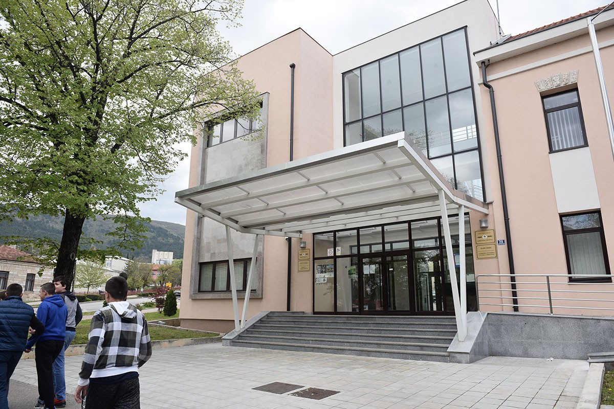 Bileća u dugovima, načelnici prebacuju krivicu