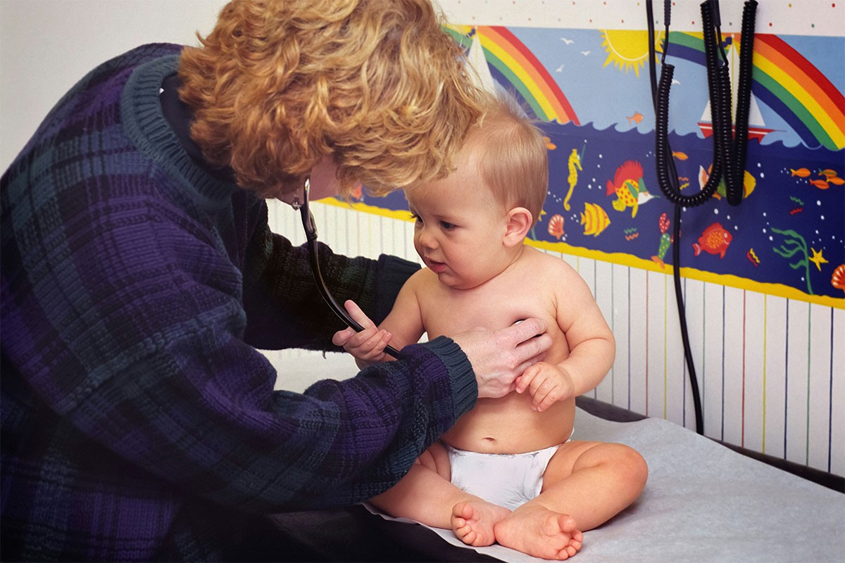 Da li bebe i mala djeca mogu imati sezonsku alergiju