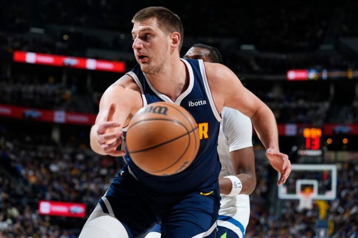 NBA ludilo: Denver slavio, ali nije prvi, poznata plej-of slika