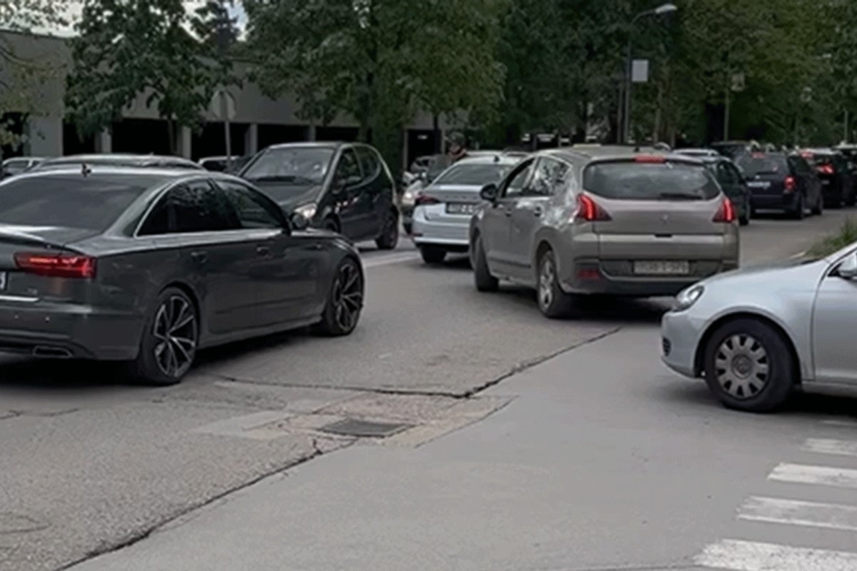Kolaps u Banjaluci, gužve sve do Kampusa (FOTO, VIDEO)