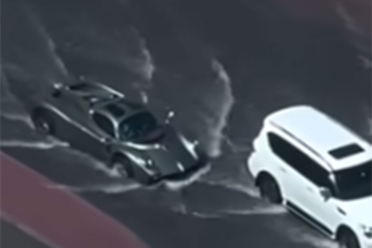 Pagani vrijedan dva miliona provozao poplavljenim ulicama Dubaija (VIDEO)