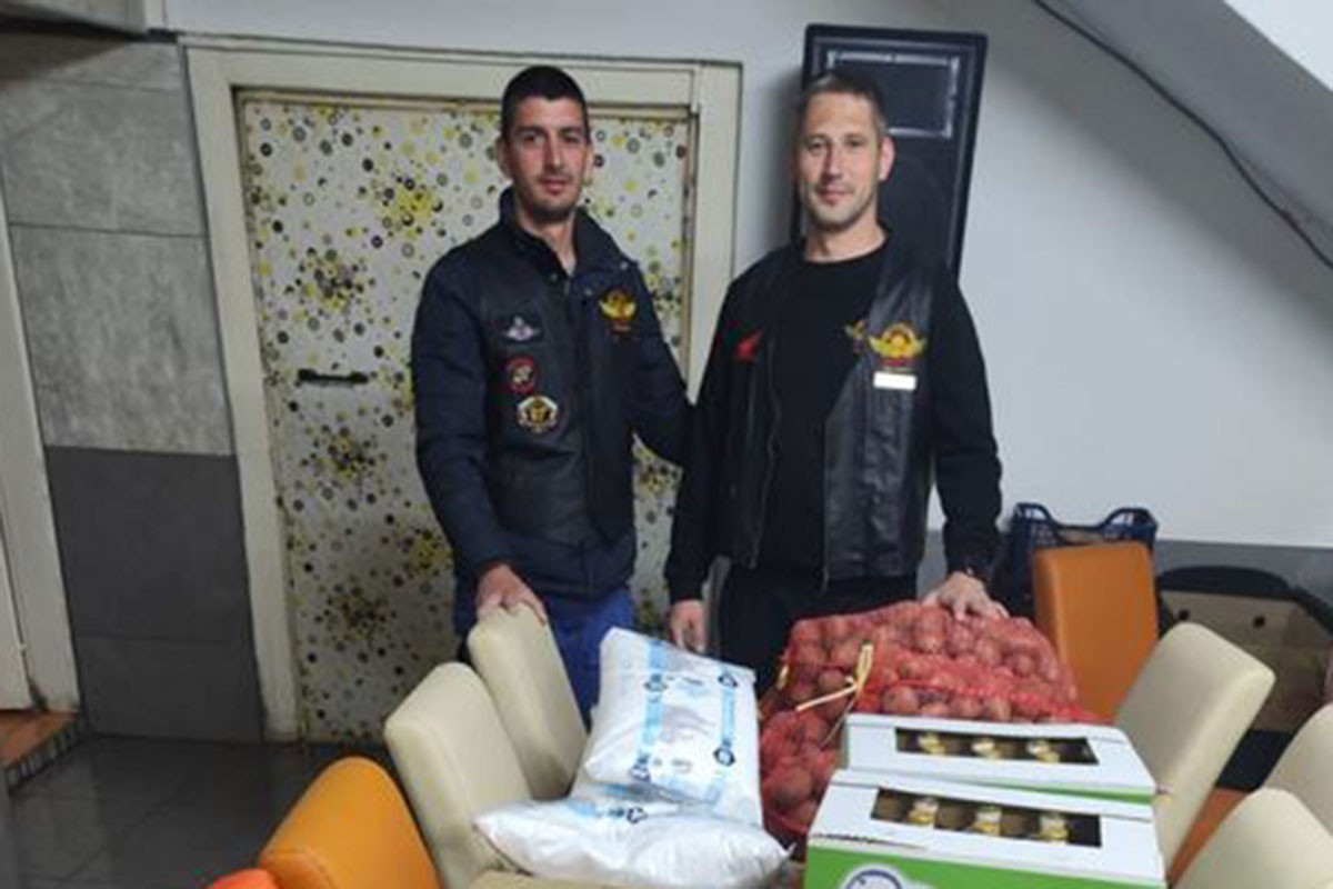 Članovi Moto kluba donirali namirnice "Mozaiku prijateljstva"