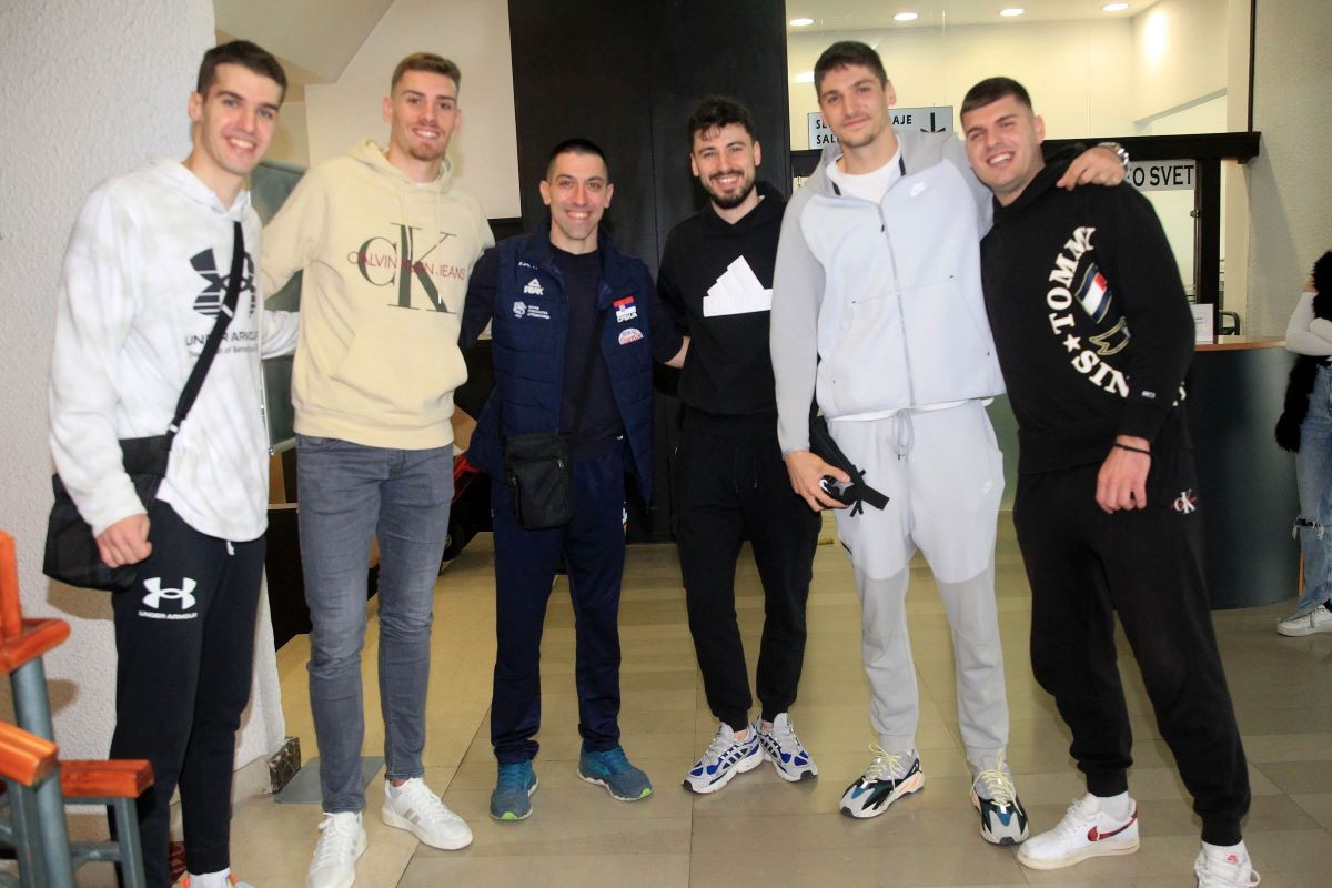 Okupili se srpski odbojkaši, cilj su Olimpijske igre
