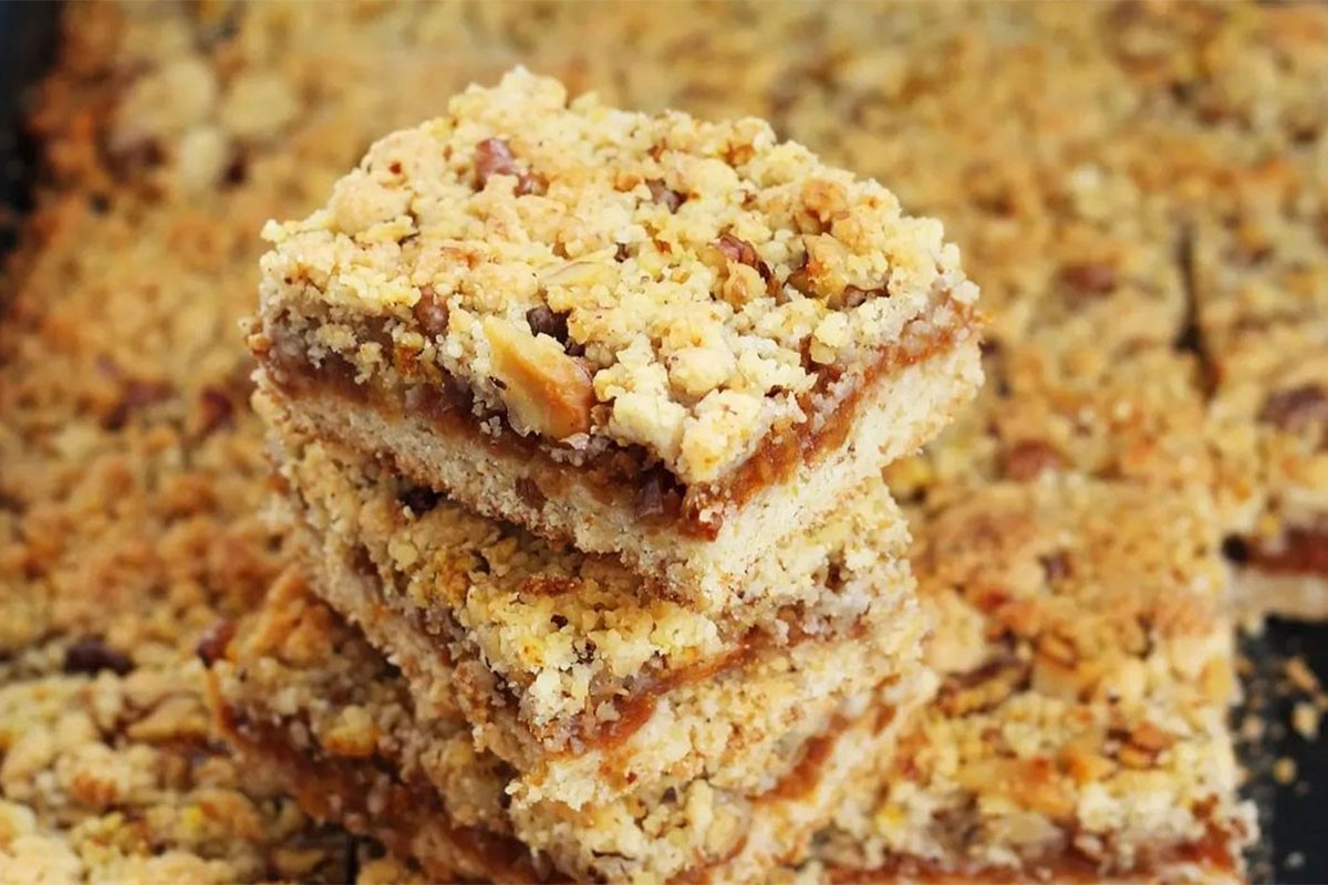 Pita sa jabukama i džemom