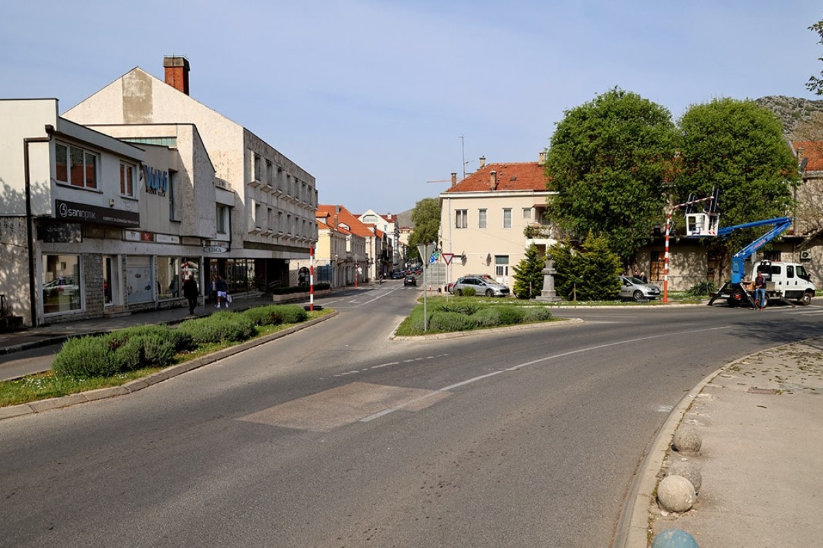 Počela gradnja kružnog toka kod Kamenog mosta u Trebinju