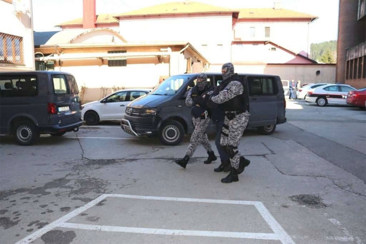 Prijedlog pritvora za 18 i mjera zabrane za pet osumnjičenih u predmetu "Black tie 2"