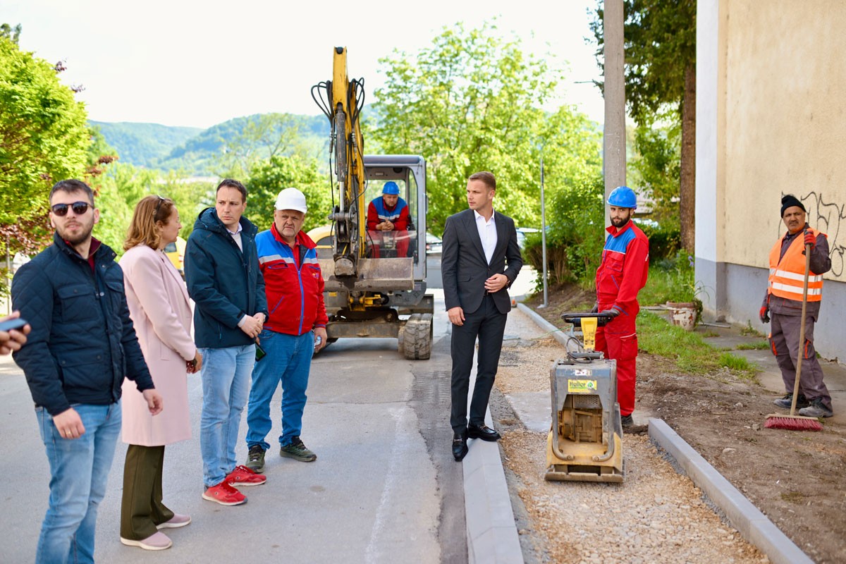 Ulica Vase Glušca u Banjaluci dobija trotoar