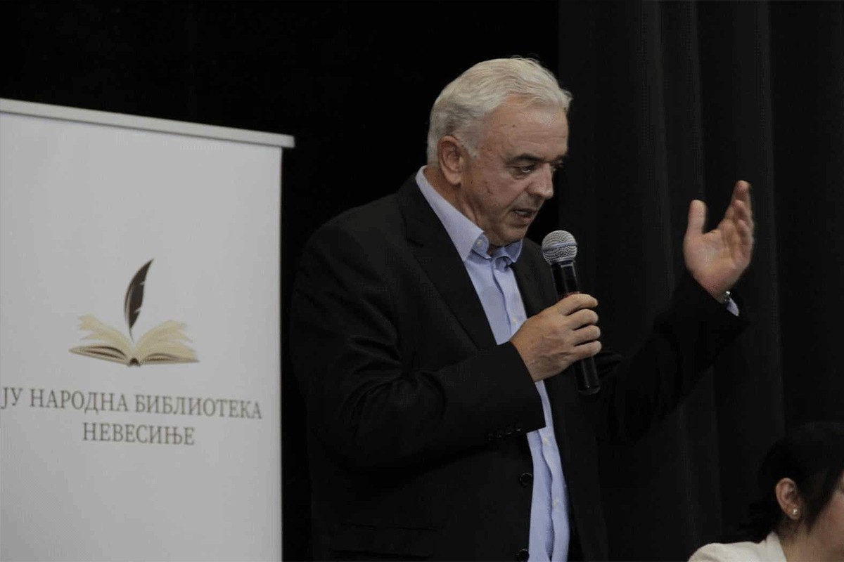 Biblioteka u Nevesinju nagradila čitaoce i priredila veče posvećeno srpskom jeziku i pismu