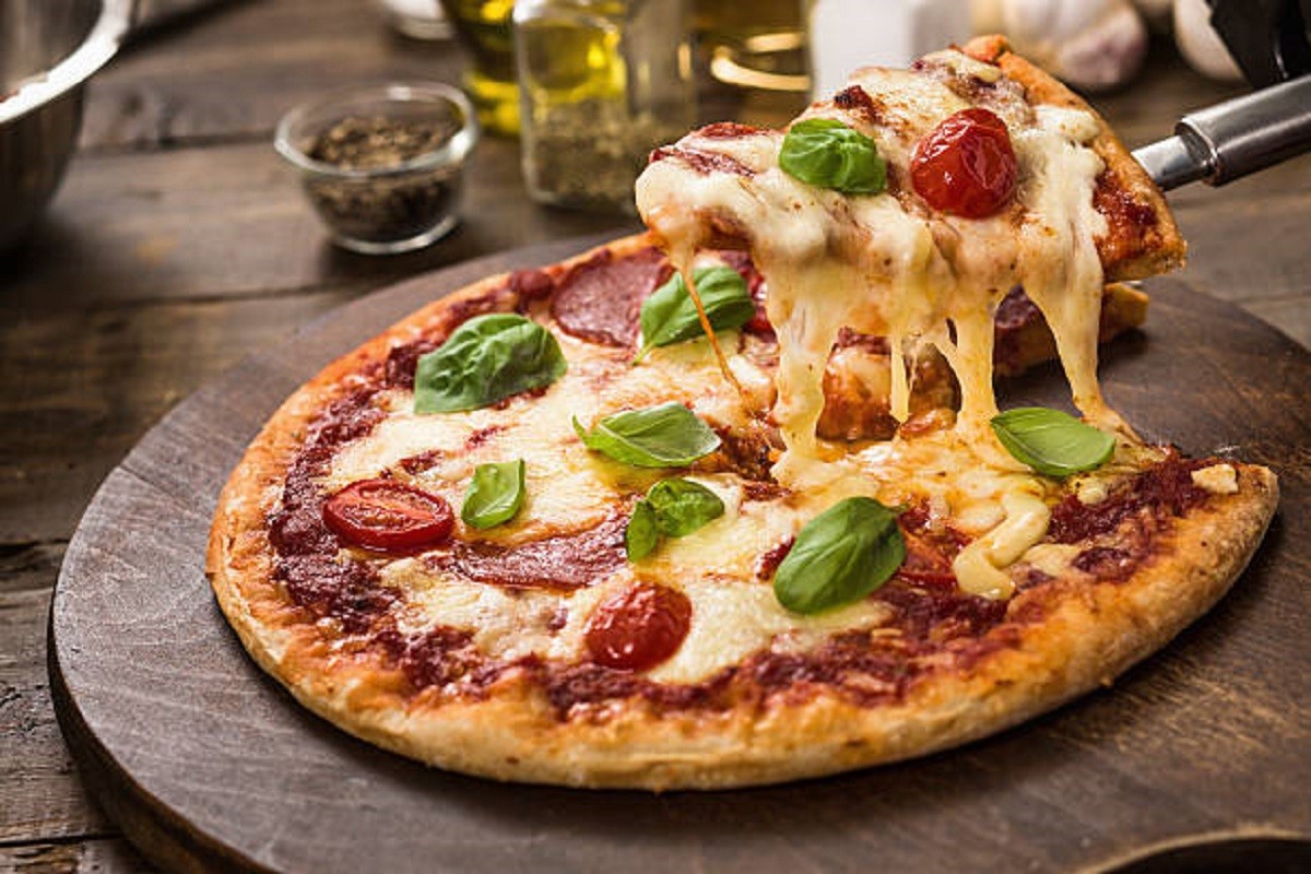 Pica sa mocarelom: Italijanski aromatični specijalitet