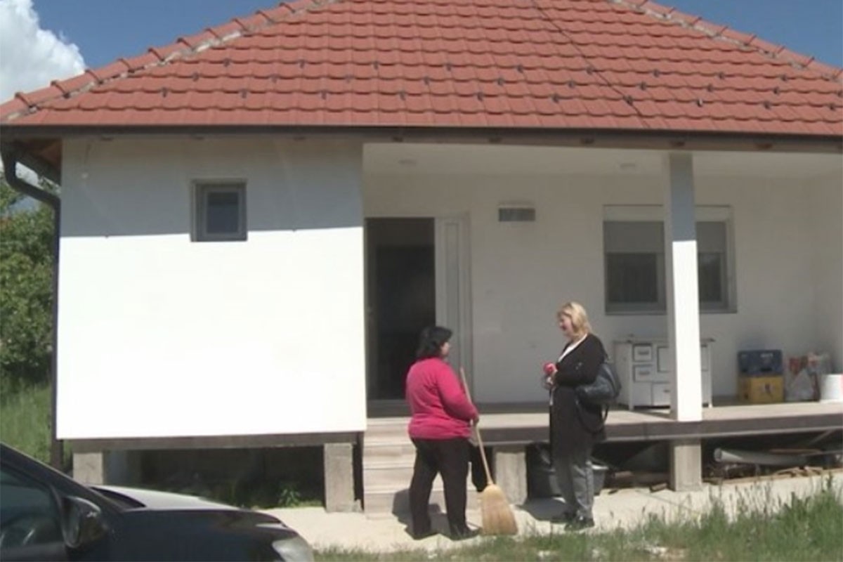 Zahvaljujući humanosti dobrih ljudi Vaskrs će dočekati u svojoj kući (VIDEO)