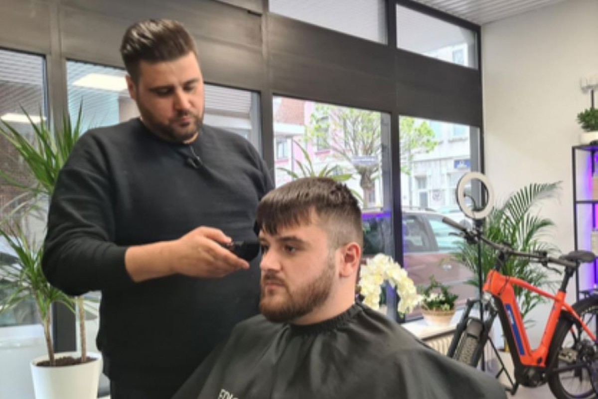 Frizer iz BiH šiša za 99 centi, a razlog je više nego human