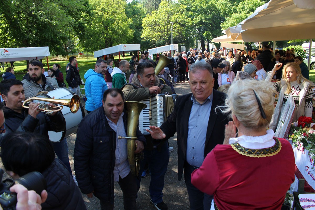 Aprilske svečanosti u Gradišci: Gradonačelnika prate trubači