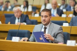 Drinić čestitao Dan slobode medija: Pritisak na novinare nedopustiv