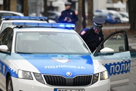 Vozača izvukao iz auta, dovezao do kuće i pretukao, pa pobjegao