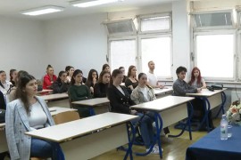 Stažiranje i posao za 50 najboljih maturanata Medicinske škole