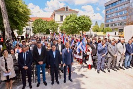 Delegacije republičke i gradske vlasti obilaze centralno ...
