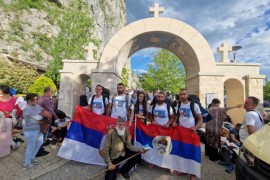 Pješke od Banjaluke stigli do Ostroga kako bi pomogli Sergeju Stuparu ...
