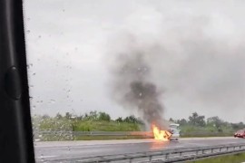 Izgorio pežo na auto-putu u blizini Prnjavora, poznat uzrok požara ...