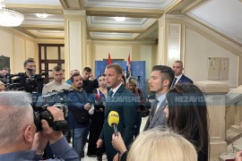 Stanivuković izašao pred roditelje: Želim da pričamo kao ljudi, bez ...