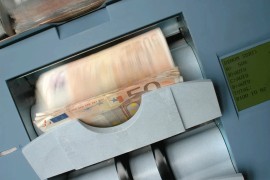 Češki milijarder povećao ponudu za preuzimanje Rojal mejla na ...