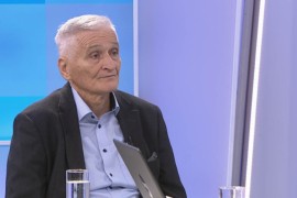 Špirić: Smajiću fali medijske pažnje pa tuži Dodika