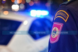 Mladić stradao od strujnog udara pridržavajući metalni kontejner